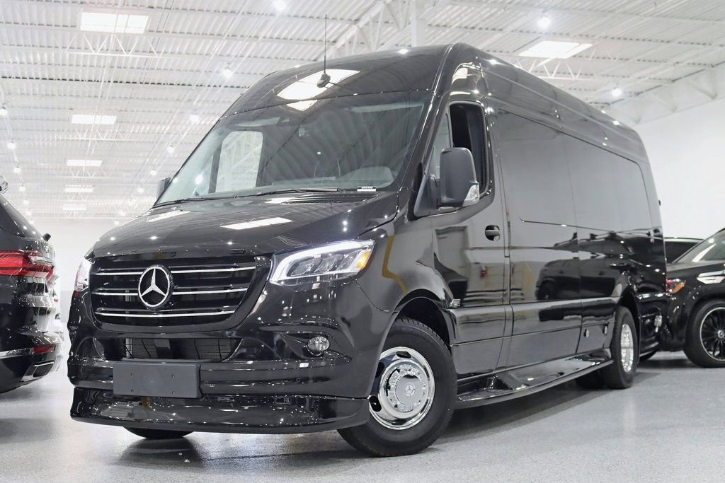 Used 2024 Mercedes-Benz Sprinter 3500 image 6