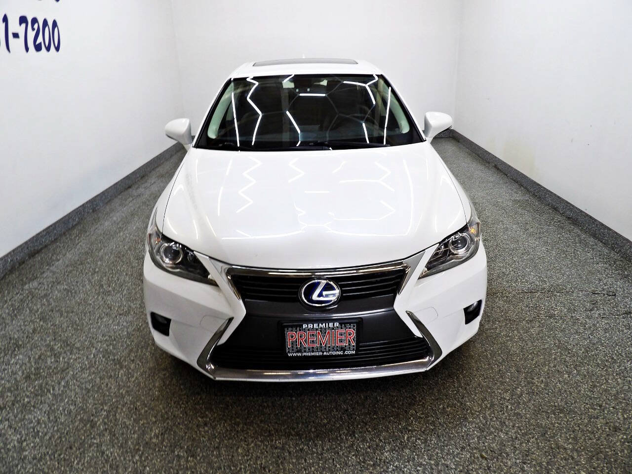 Used 2016 Lexus CT 200h FWD image 2