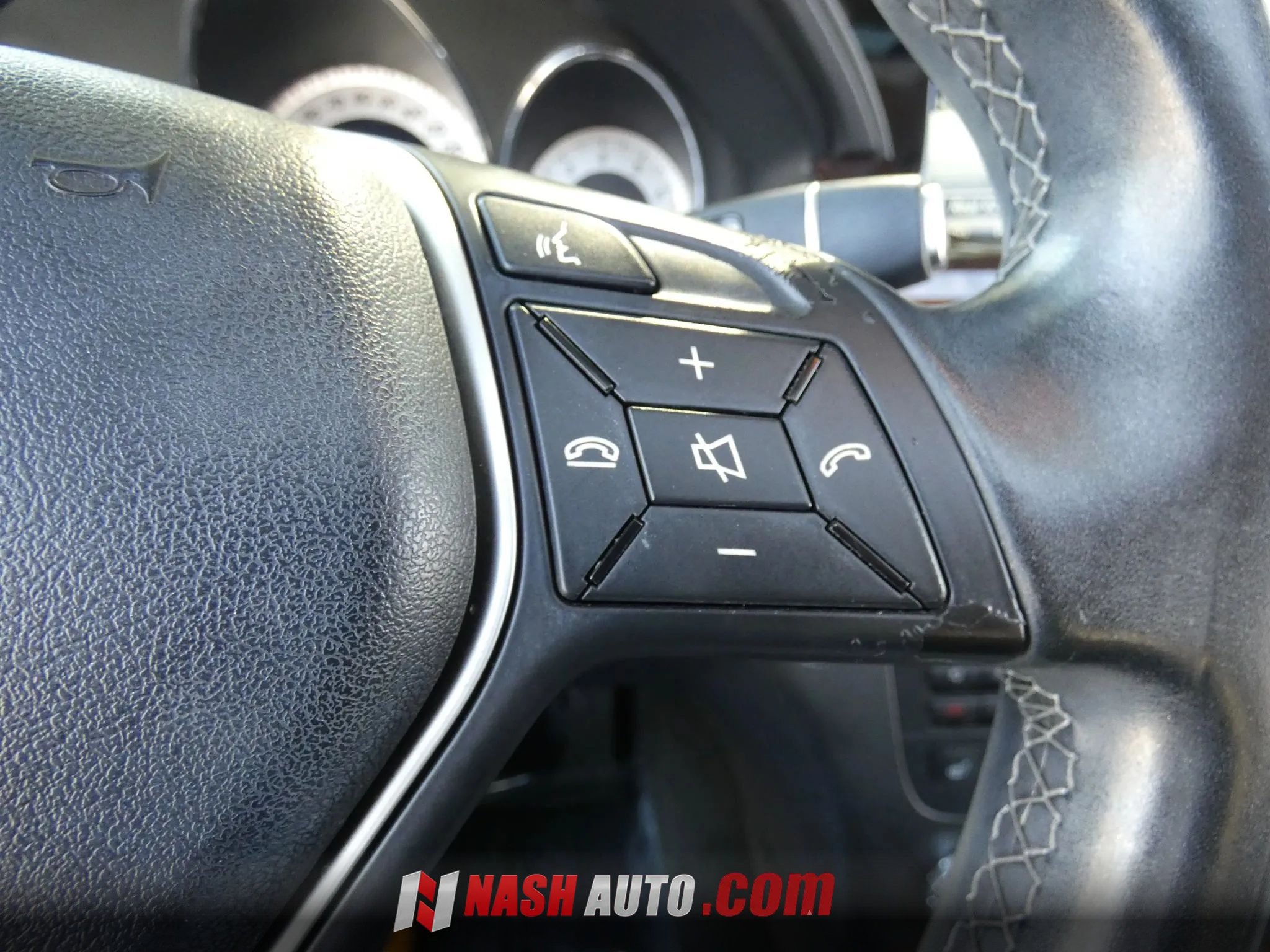 Used 2015 Mercedes-Benz GLK 350 2WD image 52
