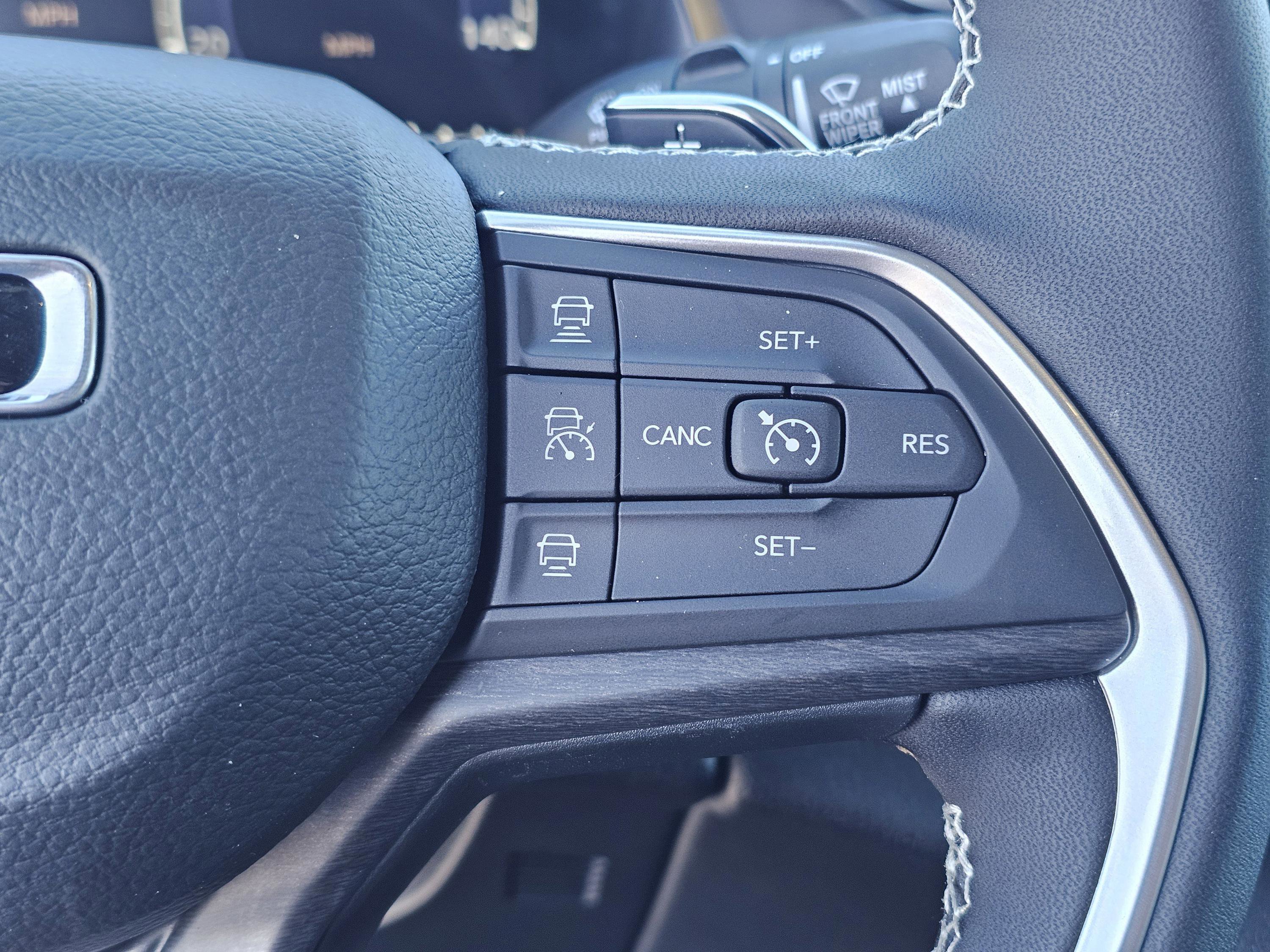 New 2025 Jeep Grand Cherokee L Limited w/ Black Appearance Package image 22