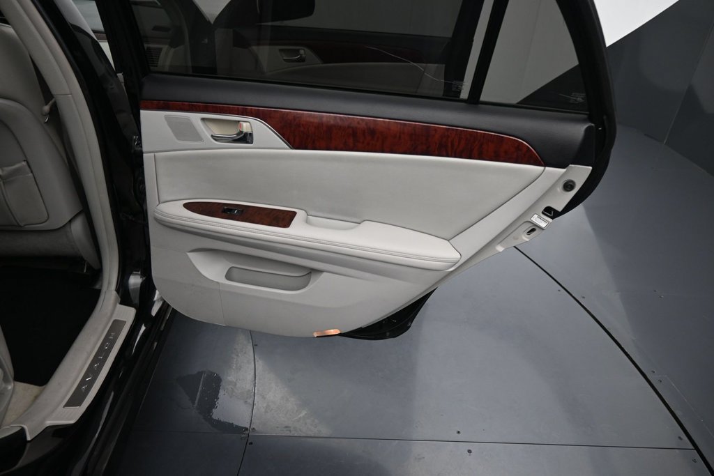 Used 2011 Toyota Avalon Limited FWD image 13