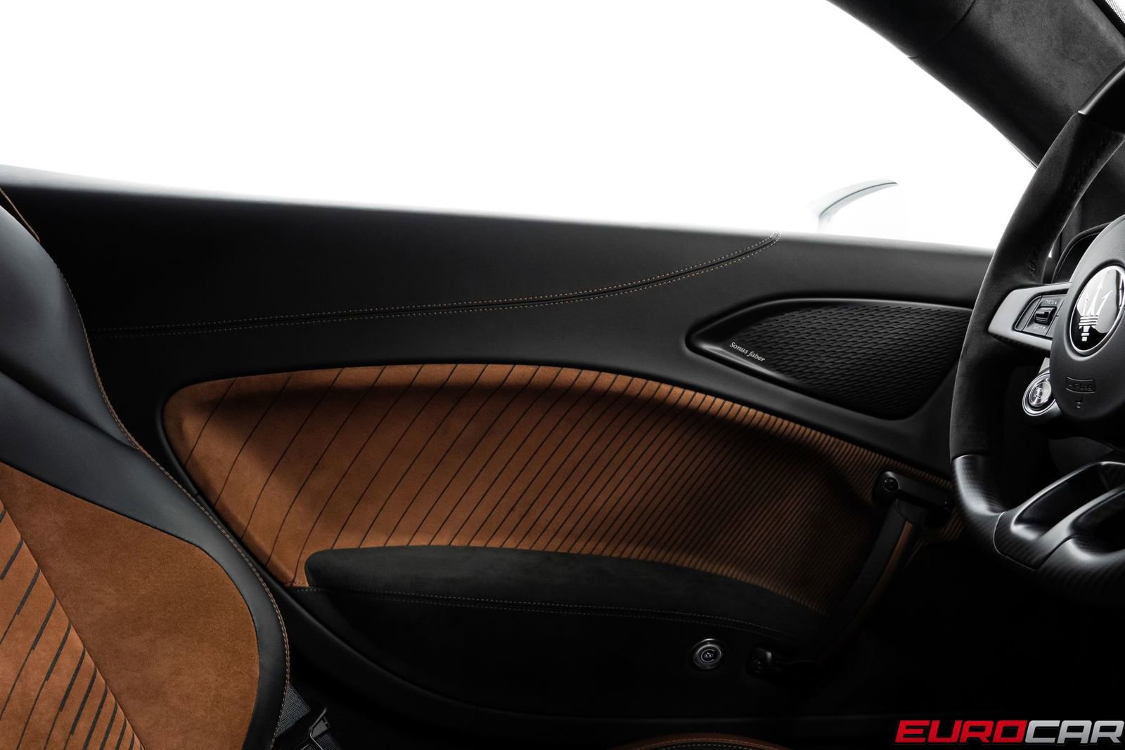 Used 2022 Maserati MC20 Coupe RWD image 32