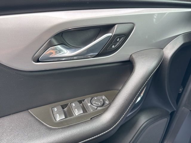 Used 2025 Chevrolet Blazer LT AWD/4WD image 18