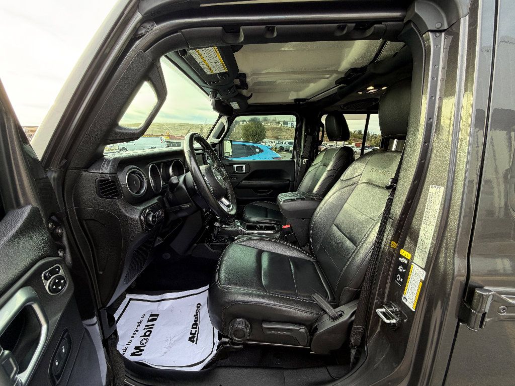 Used 2020 Jeep Wrangler Unlimited Sahara image 2