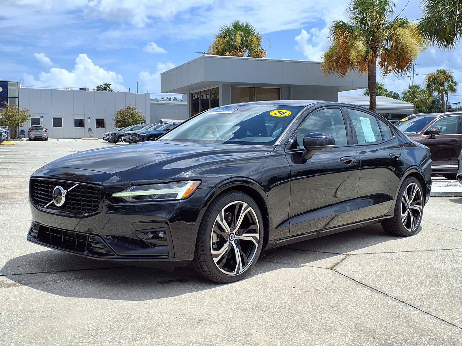 Certified 2024 Volvo S60 B5 Plus FWD image 3