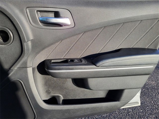 Used 2019 Dodge Charger SXT w/ Driver Confidence Group image 19