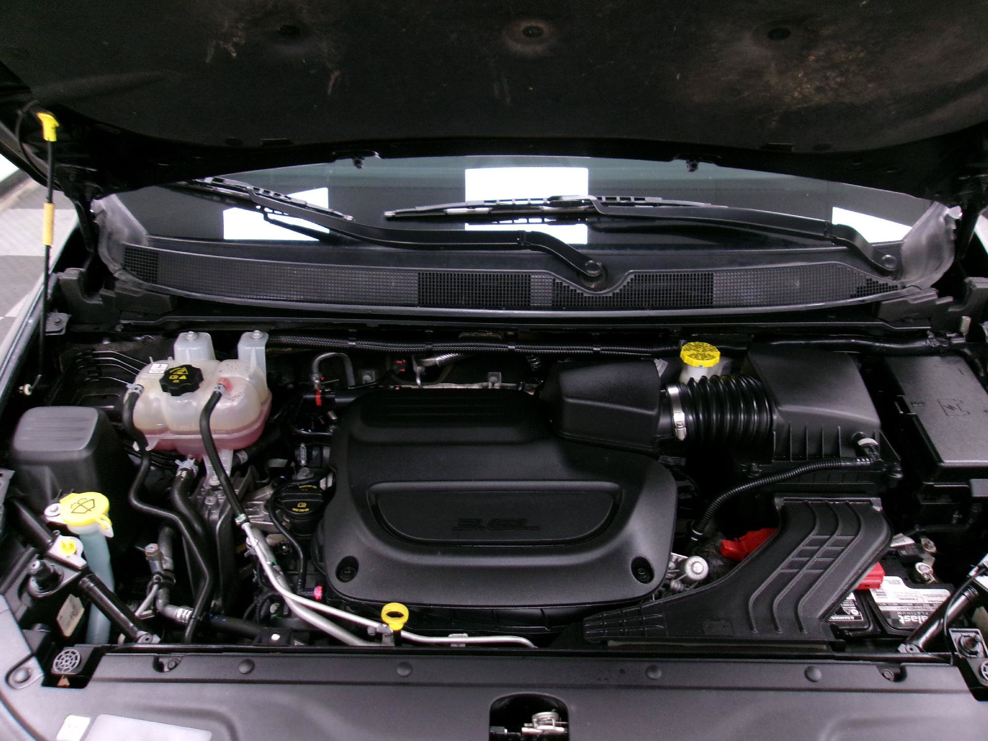 Used 2024 Chrysler Pacifica Touring-L FWD image 20