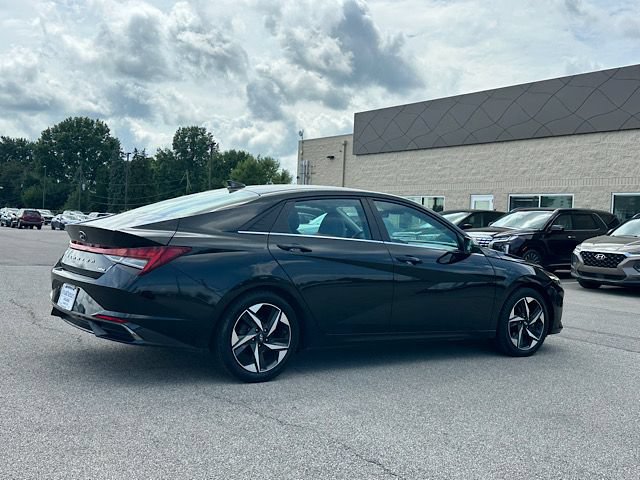 Used 2021 Hyundai Elantra Limited FWD image 8