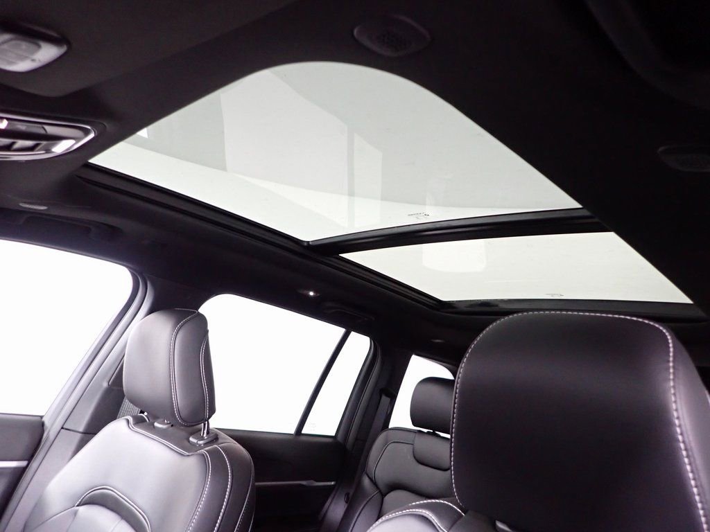 New 2025 Jeep Grand Cherokee Limited image 8