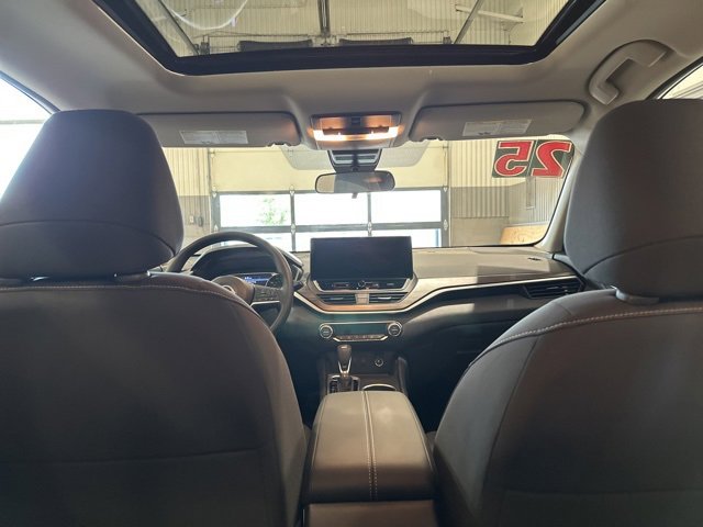 New 2025 Nissan Altima 2.5 SV w/ SV Special Edition Package image 17