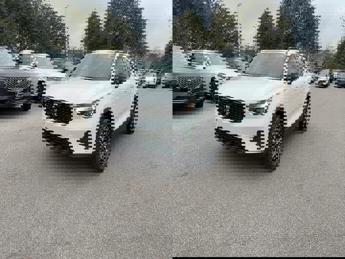 New 2026 Volvo XC40 B4 Core image 2