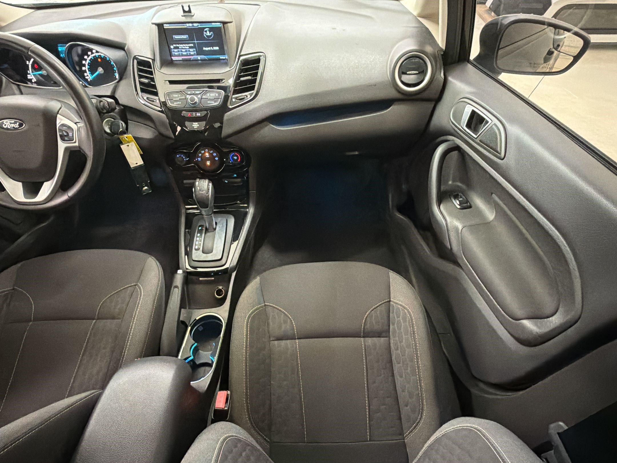 Used 2014 Ford Fiesta SE w/ Equipment Group 201A FWD image 25