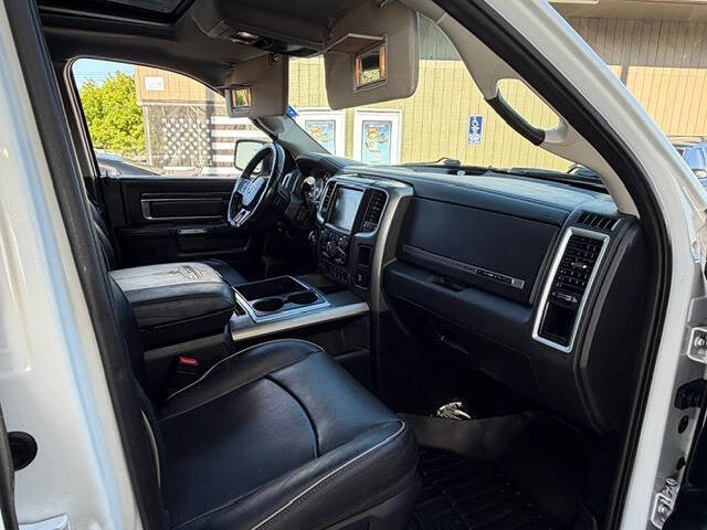 Used 2015 RAM 2500 Limited AWD/4WD image 29