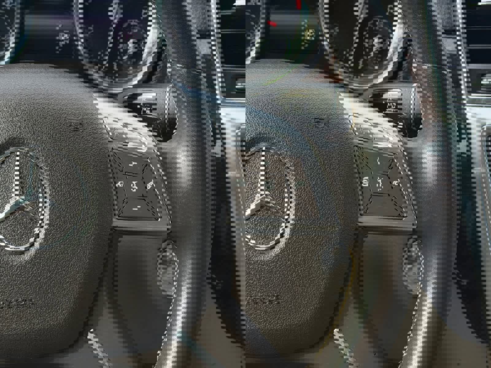 Used 2014 Mercedes-Benz GL 450 4MATIC image 19