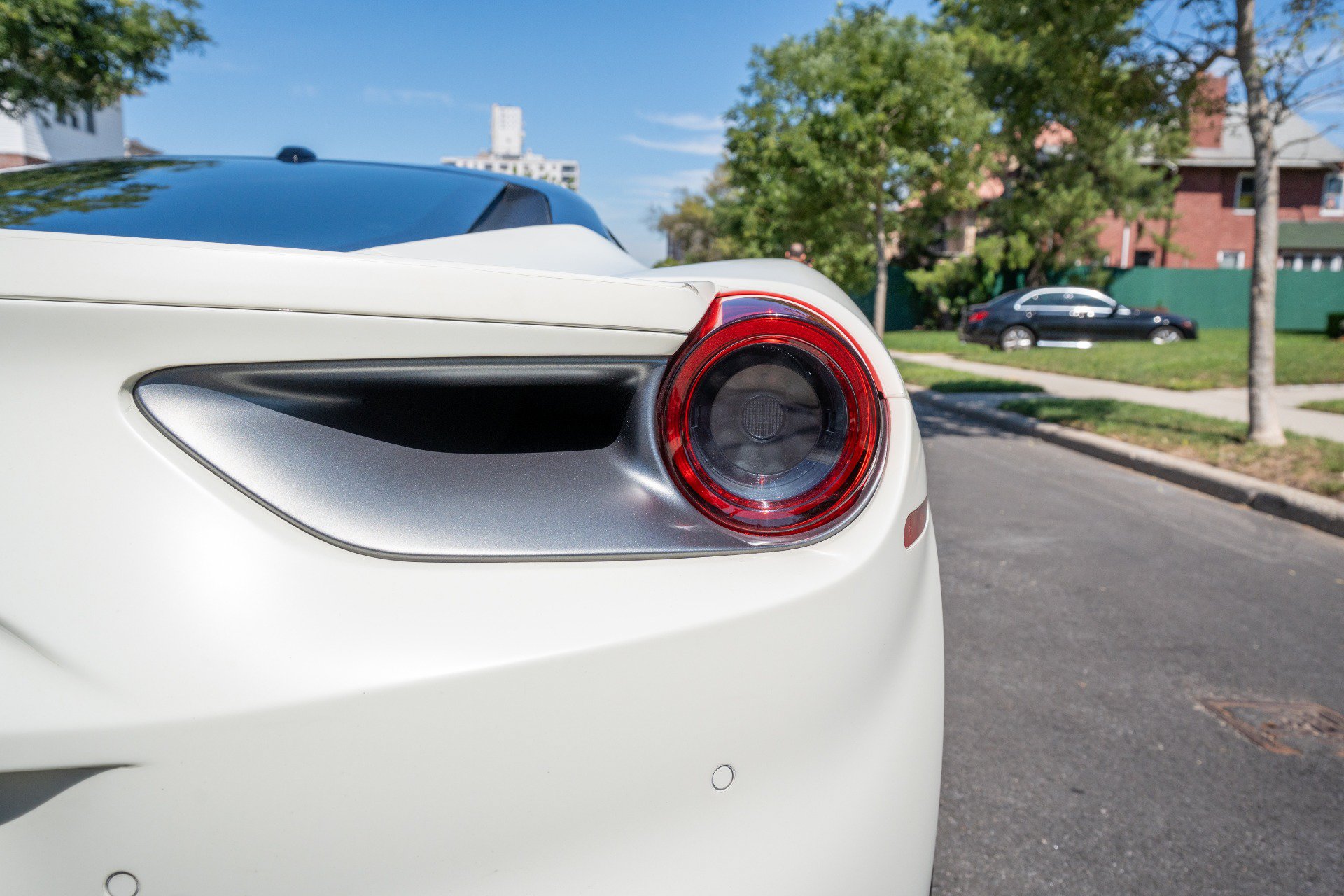 Used 2018 Ferrari 488 GTB RWD image 40