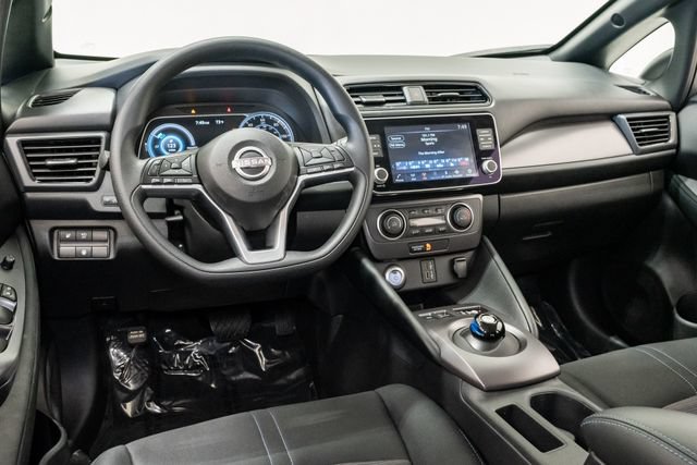 Used 2025 Nissan Leaf S FWD image 7