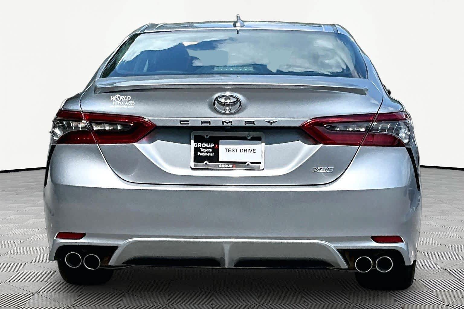 Used 2024 Toyota Camry XSE FWD image 5