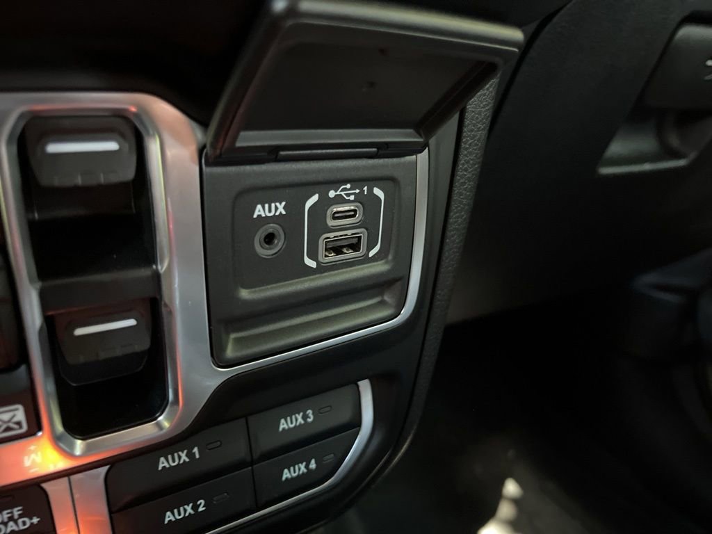 Used 2025 Jeep Wrangler Unlimited Rubicon 392 AWD/4WD image 41