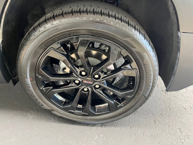 Used 2022 GMC Terrain SLE w/ Driver Convenience Package image 11