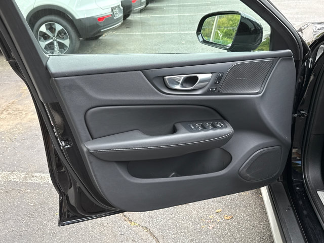 Used 2024 Volvo V60 B5 Cross Country Ultimate w/ Protection Package Premier AWD/4WD image 9