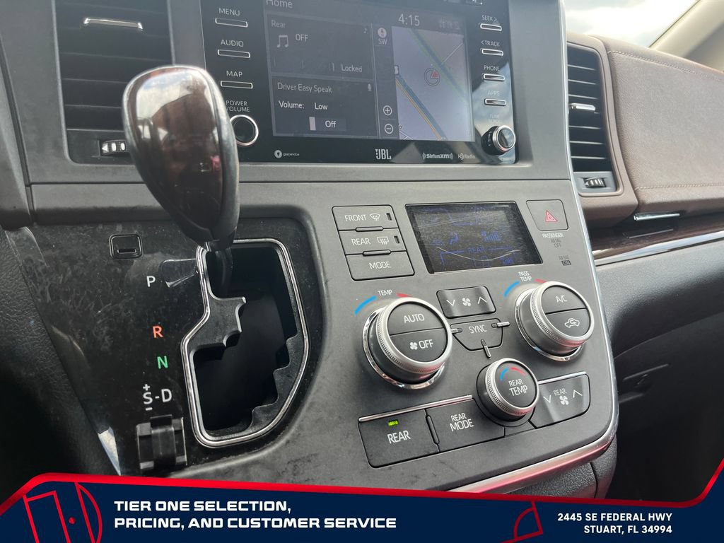 Used 2018 Toyota Sienna Limited Premium FWD image 30