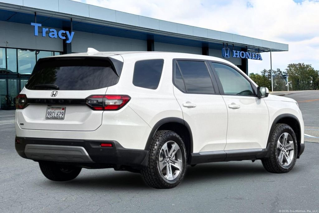 Certified 2025 Honda Pilot EX-L image 6