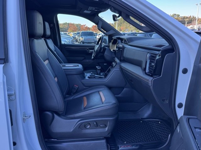Used 2022 GMC Sierra 1500 AT4 w/ Technology Package image 9