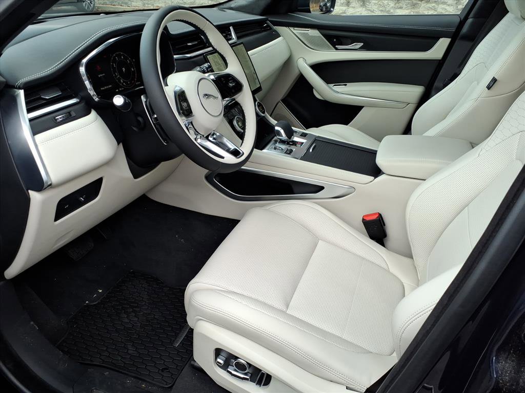 New 2026 Jaguar F-PACE R-Dynamic S image 17