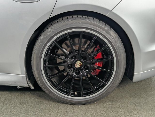 Used 2013 Porsche Panamera GTS image 12