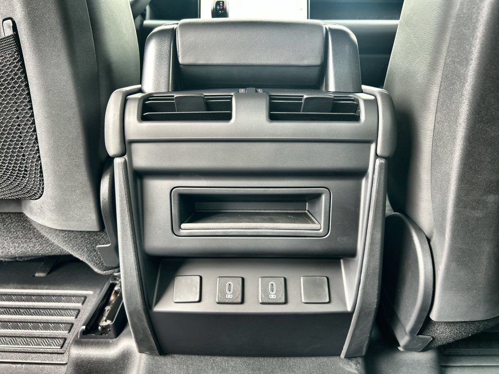 New 2026 Land Rover Defender 110 X-Dynamic SE AWD/4WD image 16