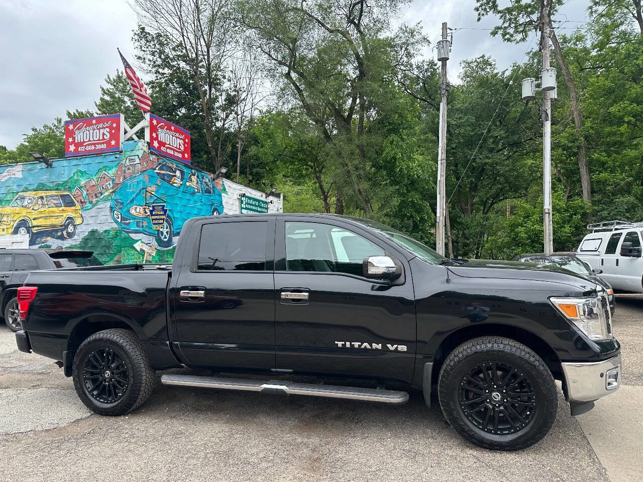 Used 2018 Nissan Titan SL AWD/4WD image 1