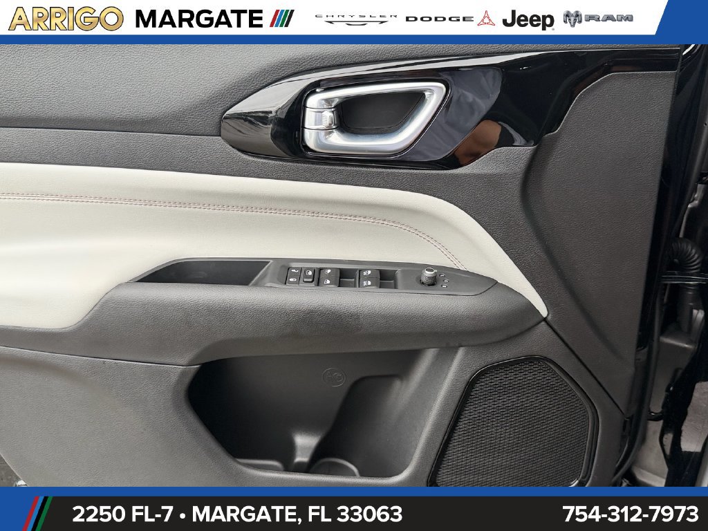 New 2026 Jeep Compass Limited AWD/4WD image 32