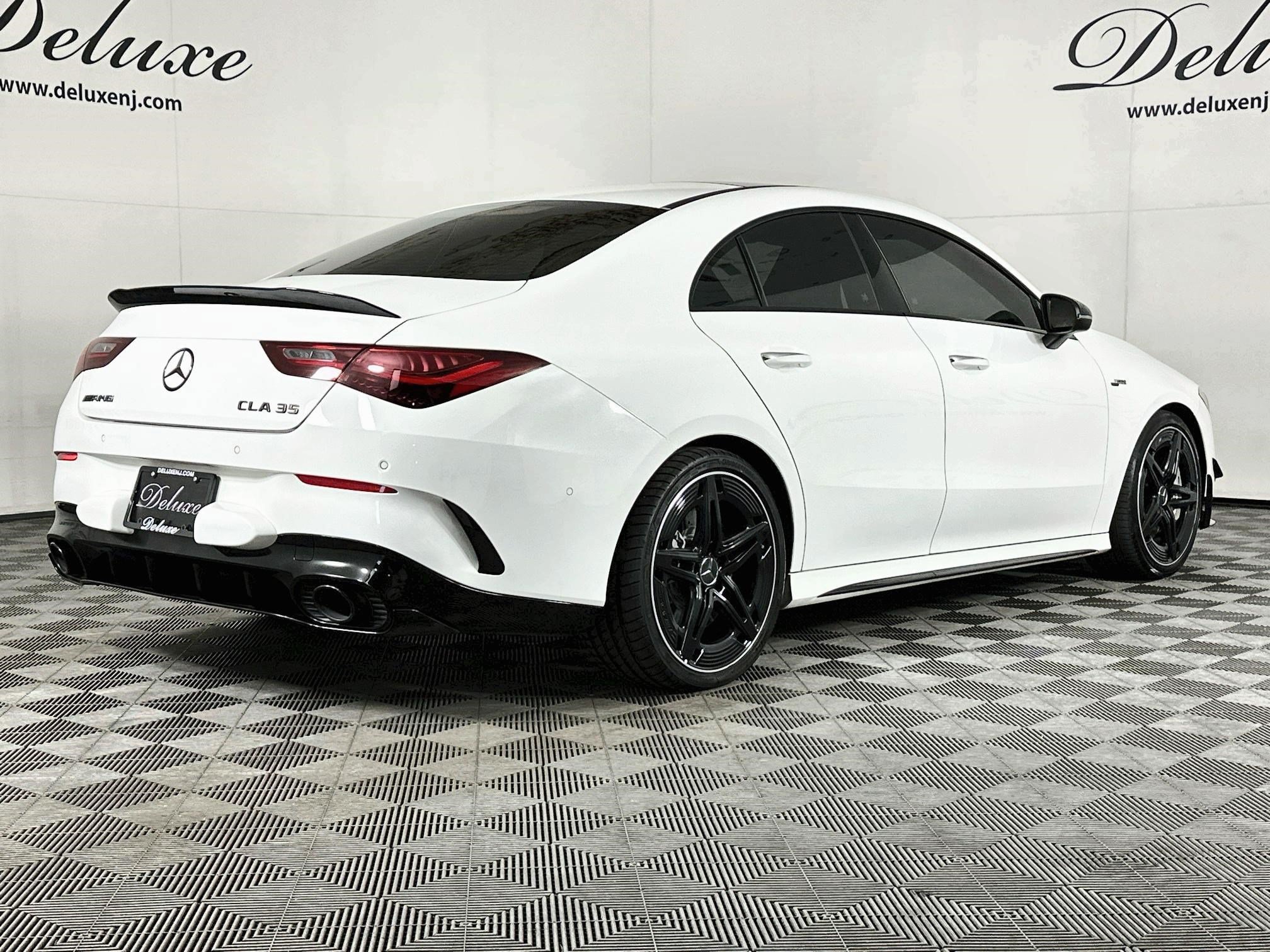 Used 2025 Mercedes-Benz CLA 35 AMG 4MATIC image 6