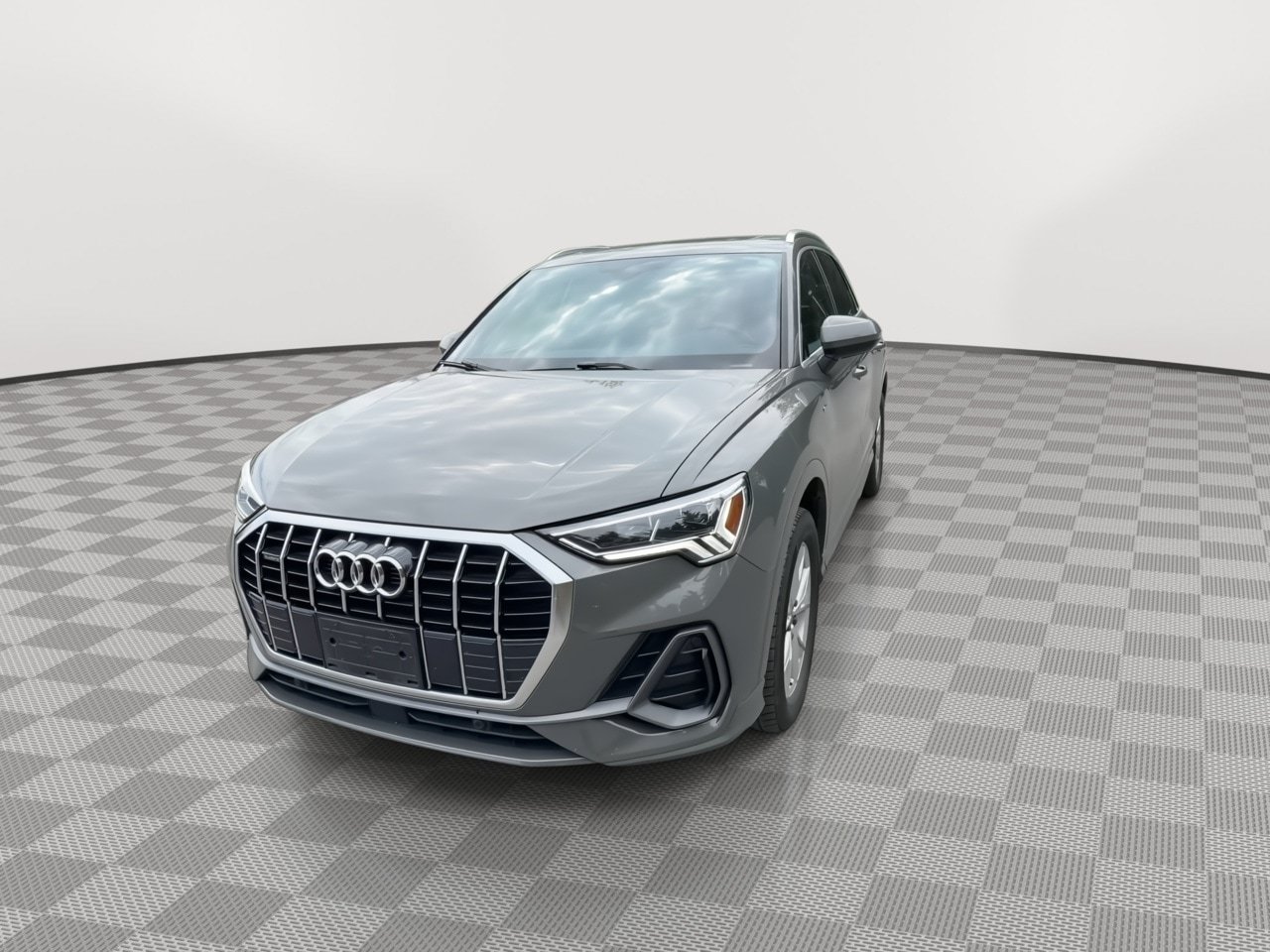 Used 2024 Audi Q3 2.0T Premium AWD/4WD image 3