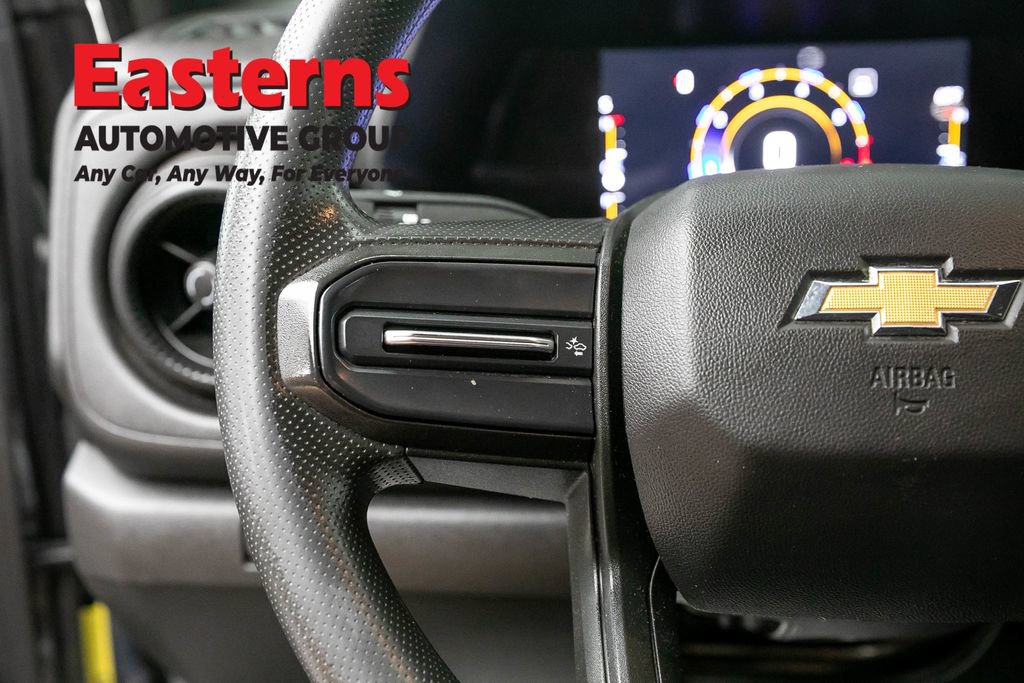 Used 2023 Chevrolet Colorado W/T RWD image 14