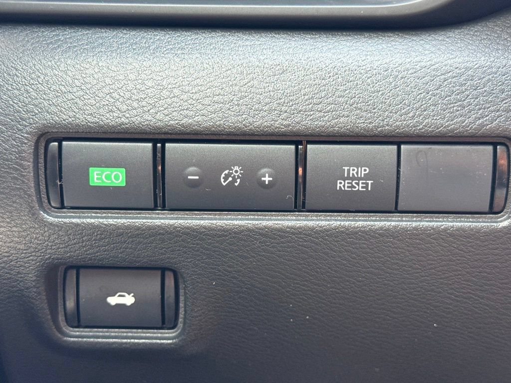 Used 2025 Nissan Sentra S FWD image 24