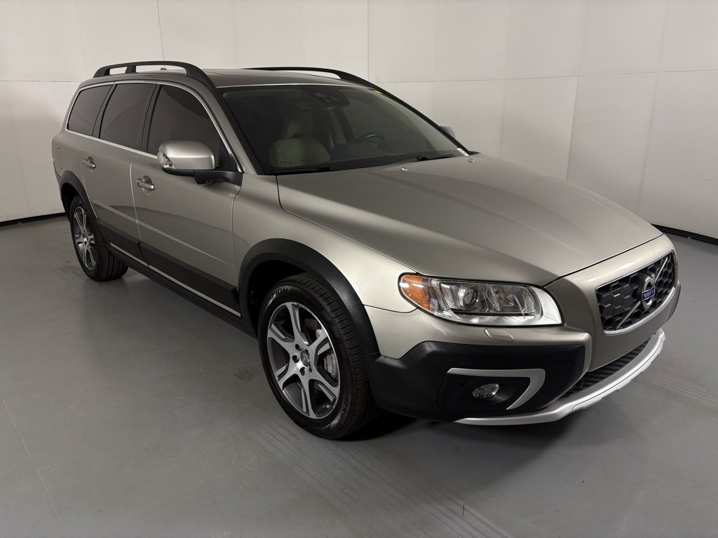Used 2015 Volvo XC70 T6 Platinum image 2