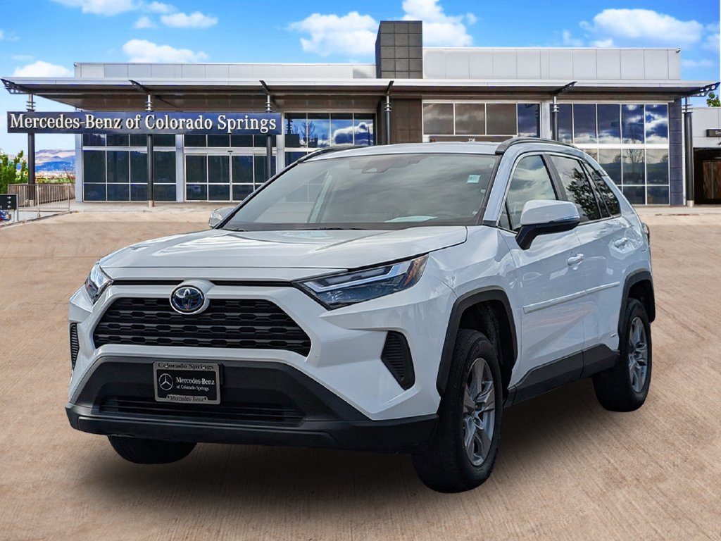 Used 2024 Toyota RAV4 LE AWD/4WD image 3