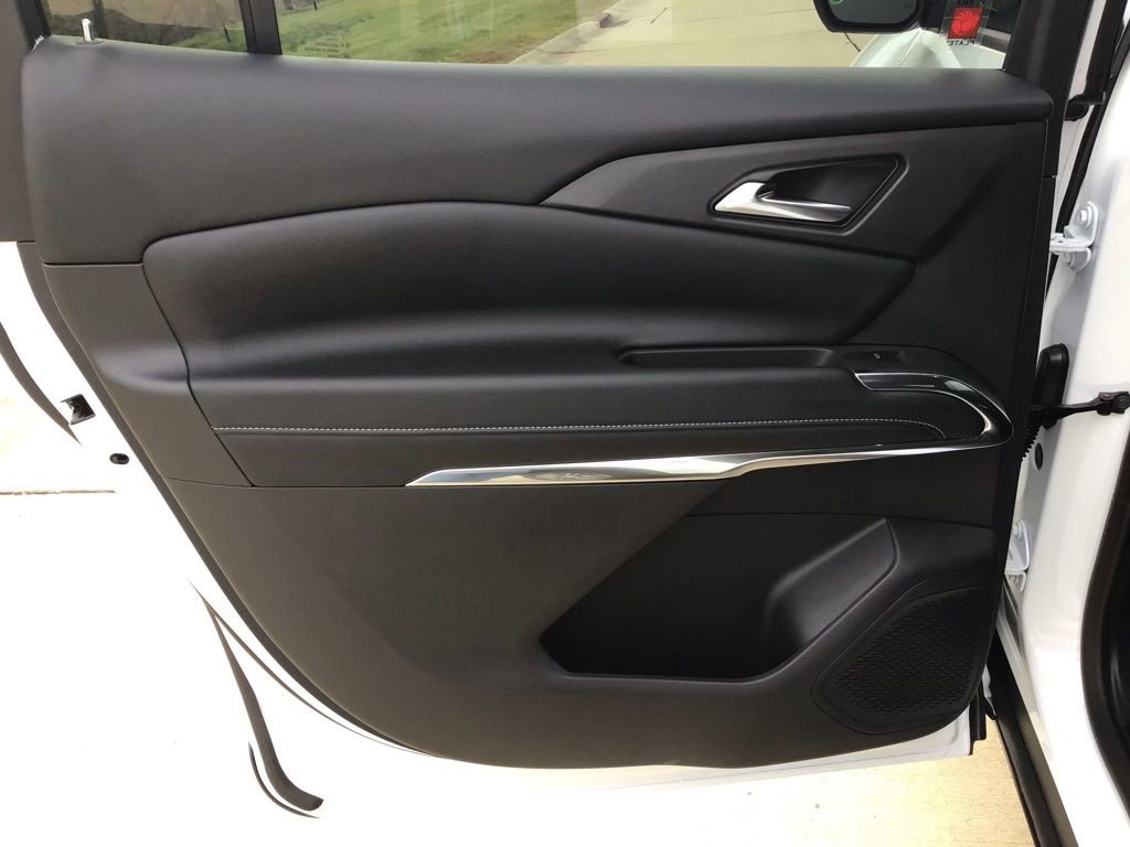 New 2026 Chevrolet Traverse LT w/ Driver Confidence Package image 14