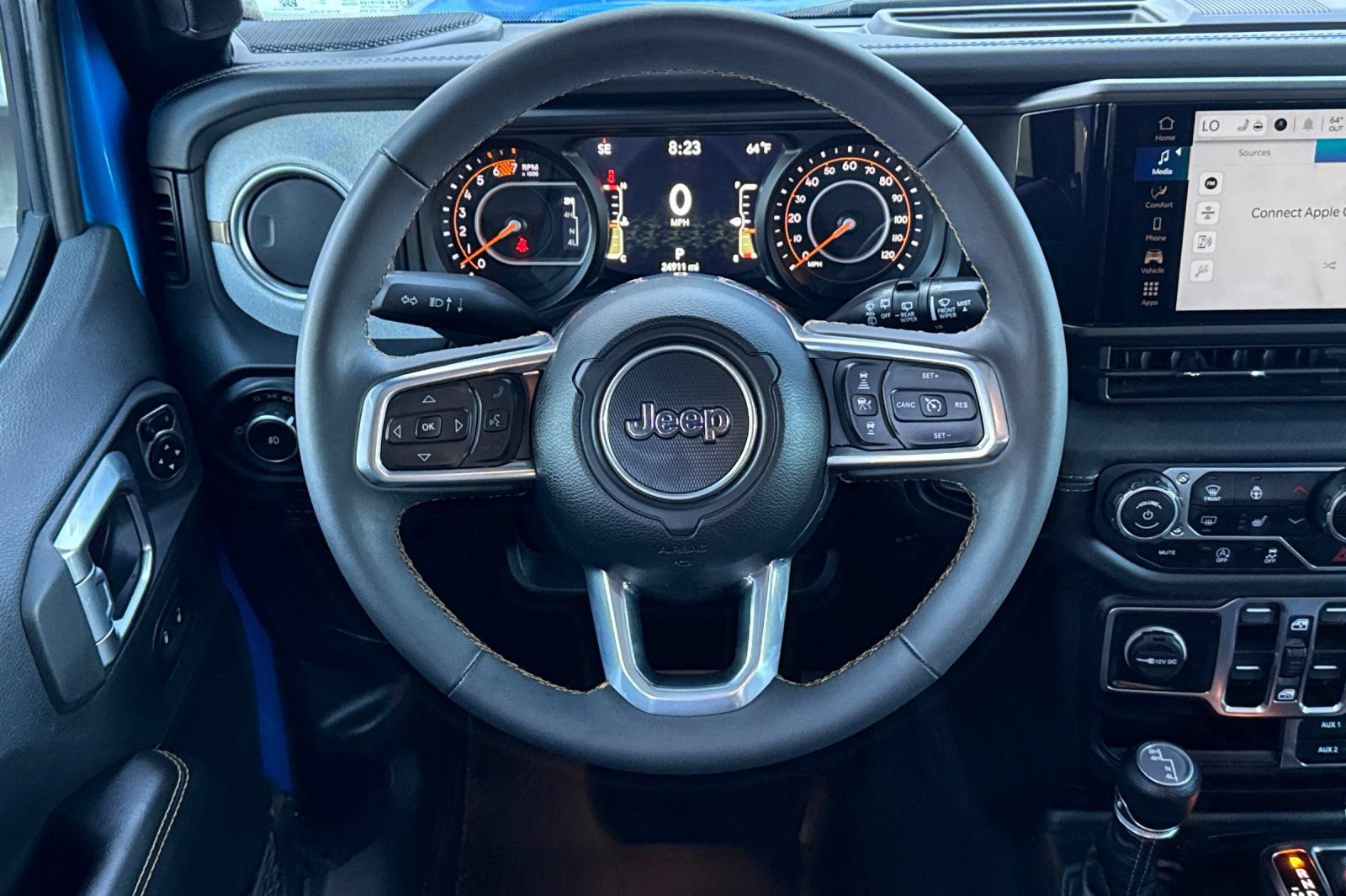 Used 2024 Jeep Wrangler Unlimited Sahara AWD/4WD image 14