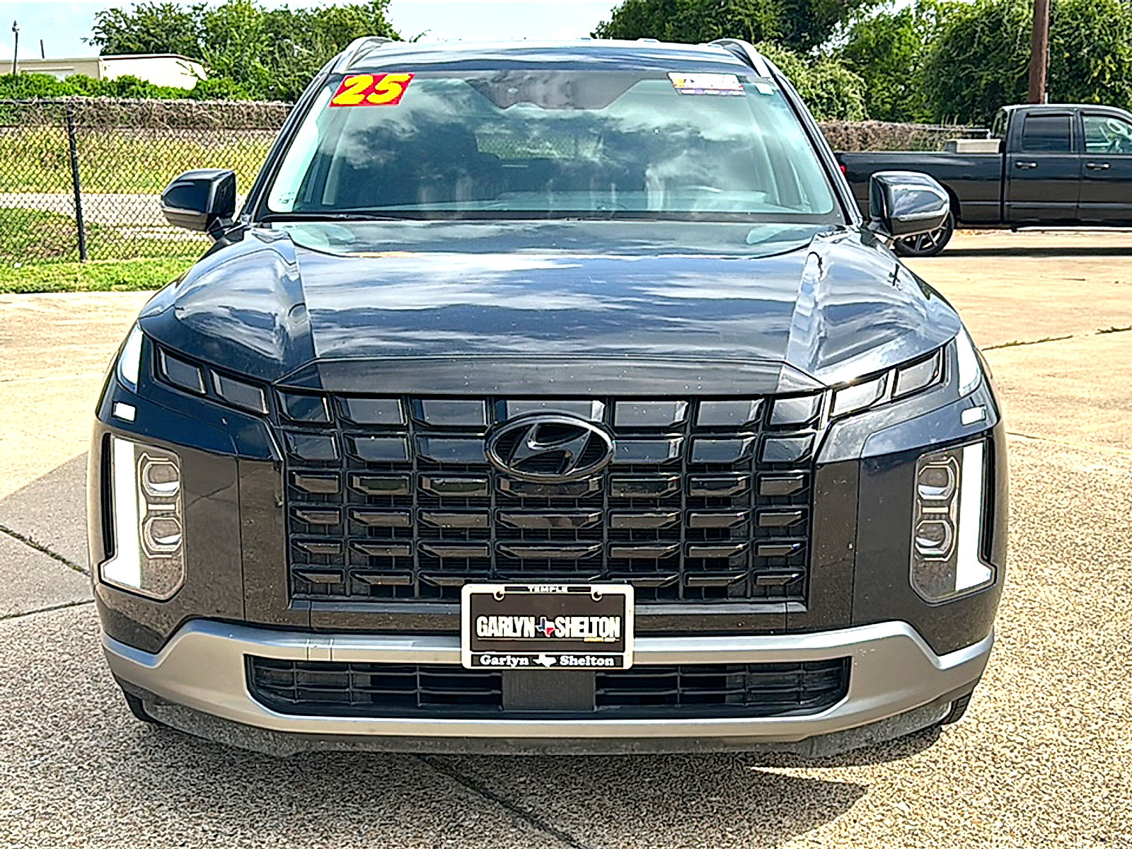 Used 2025 Hyundai Palisade SEL FWD image 11