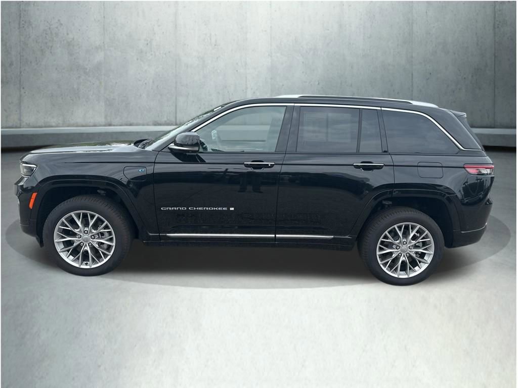 Used 2023 Jeep Grand Cherokee Summit w/ Luxury Tech Group V AWD/4WD video 2