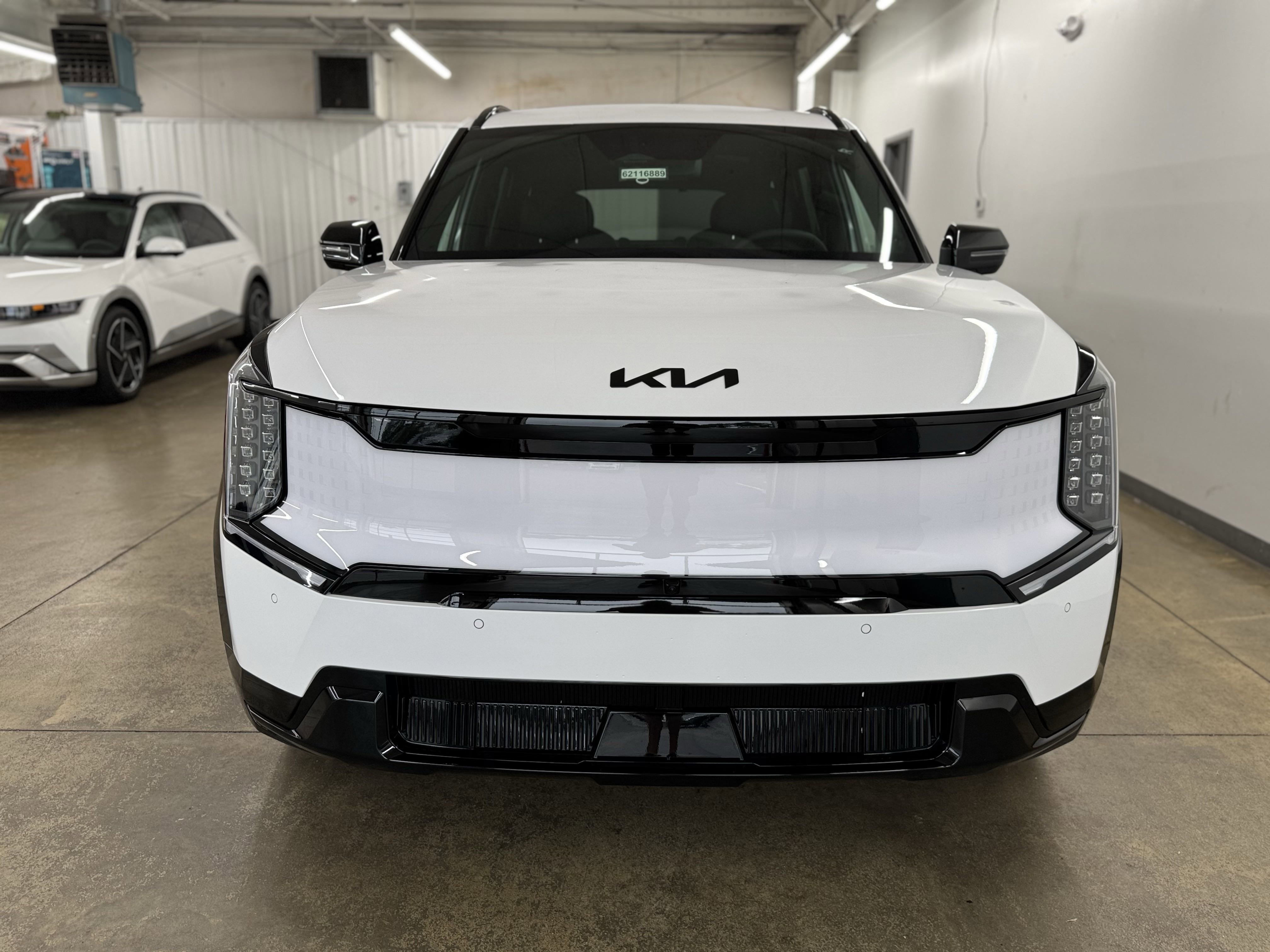 New 2026 Kia EV9 Land w/ Nightfall Edition Package image 8
