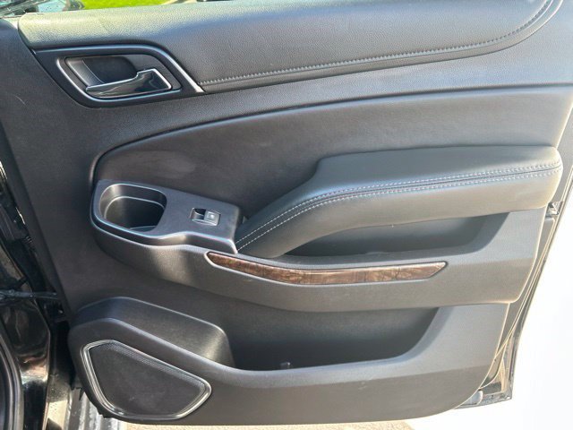 Used 2018 Chevrolet Suburban LT AWD/4WD image 40