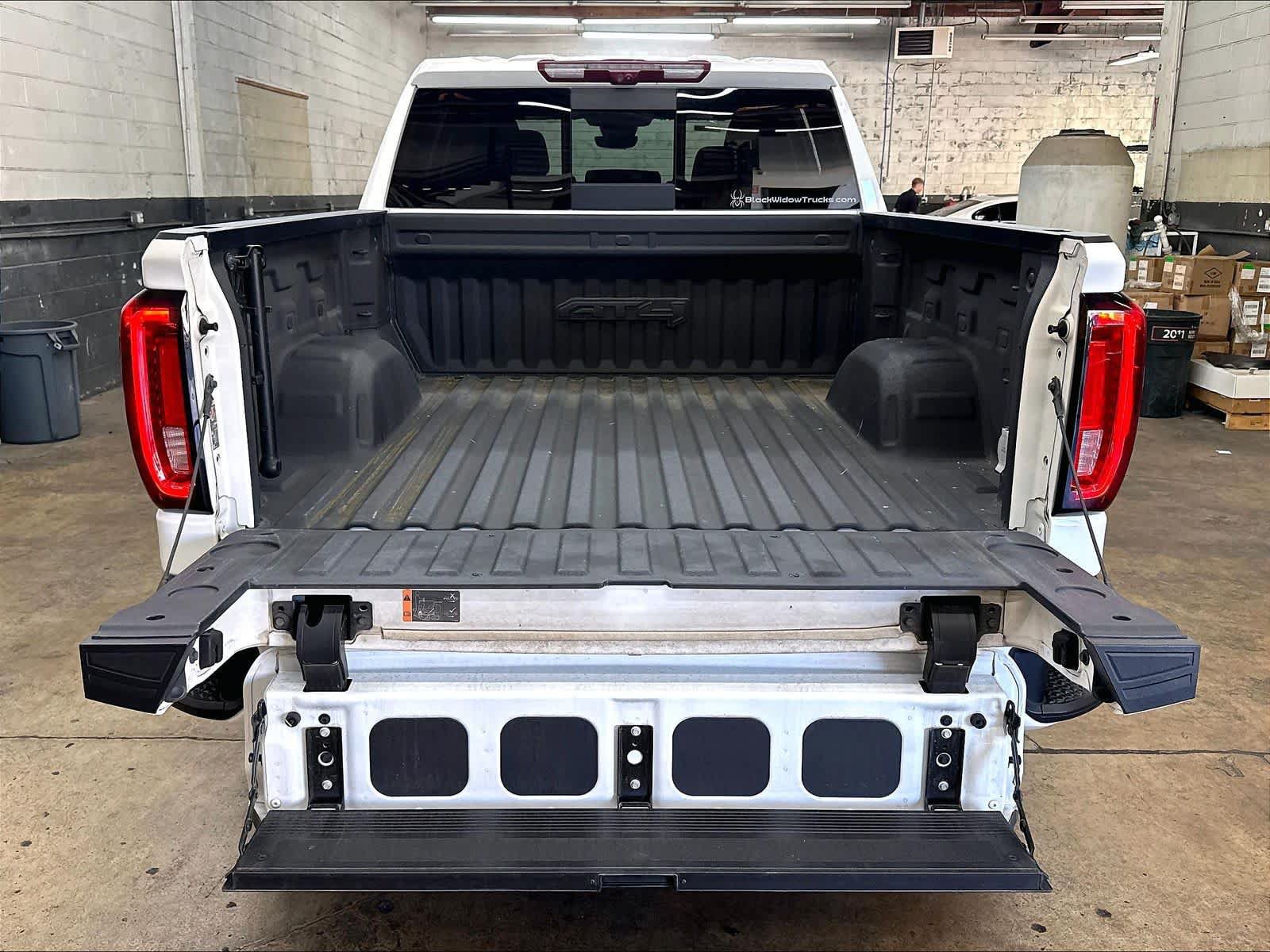 Used 2023 GMC Sierra 1500 AT4 w/ AT4 Premium Package AWD/4WD image 38
