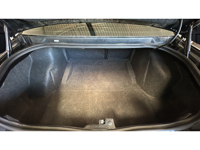 Used 2015 Dodge Challenger SRT w/ Technology Group RWD image 24