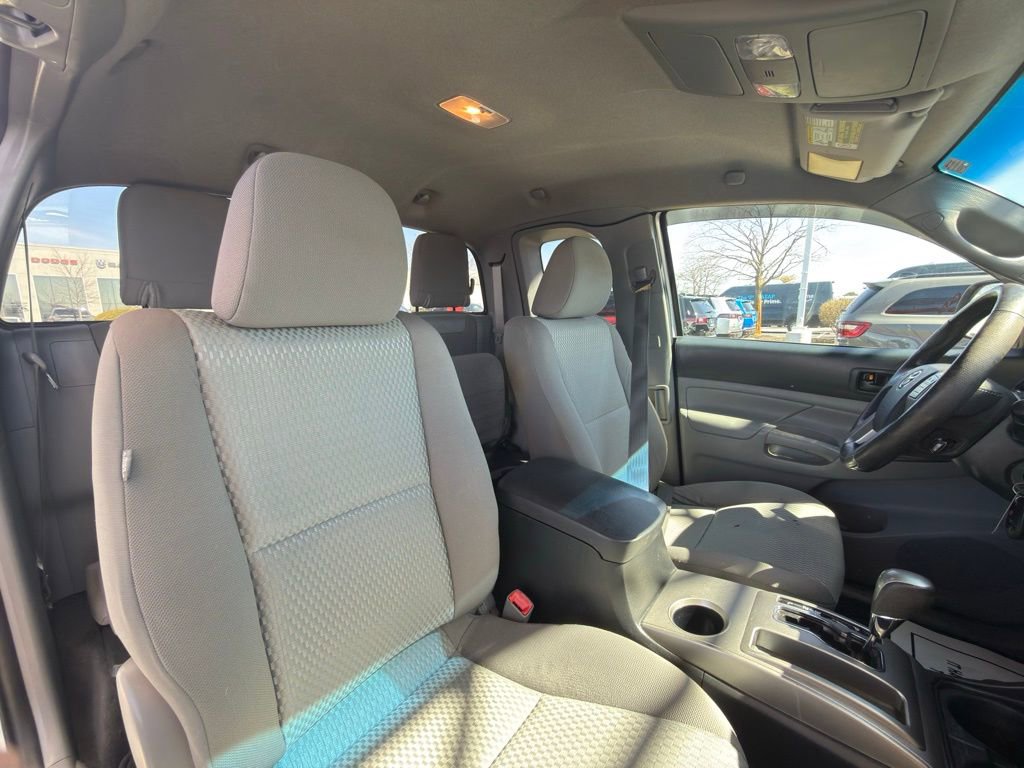 Used 2013 Toyota Tacoma PreRunner w/ SR5 Pkg image 24