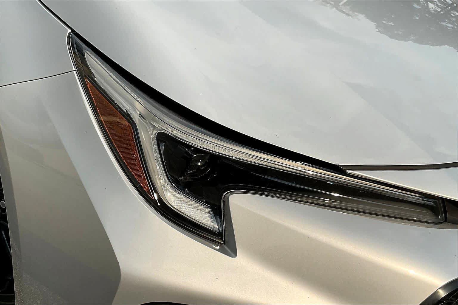 Used 2023 Toyota Corolla SE FWD image 27