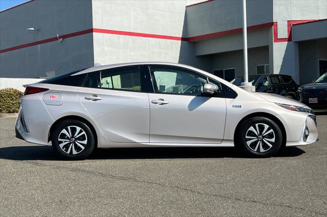 Certified 2018 Toyota Prius Prime Advanced FWD image 6
