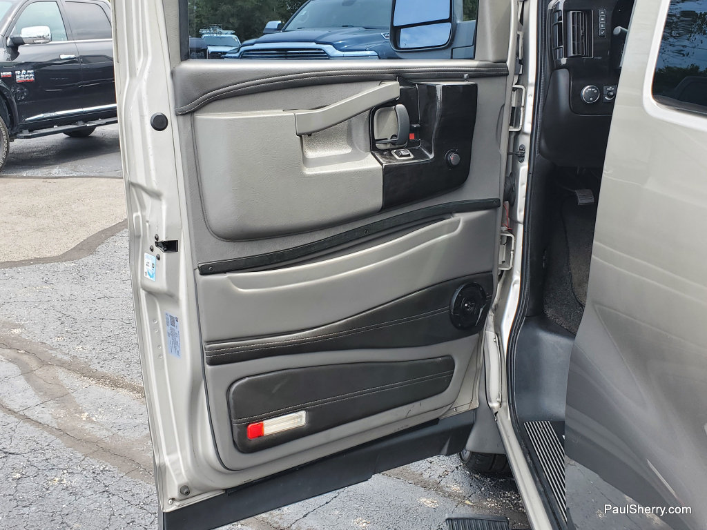 Used 2020 GMC Savana 2500 Extended w/ Enhanced Convenience Package RWD image 36
